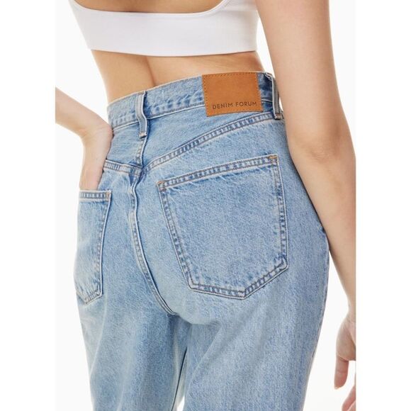 Aritzia Denim Forum Joni High-Rise Loose Jeans - Picture 4 of 16
